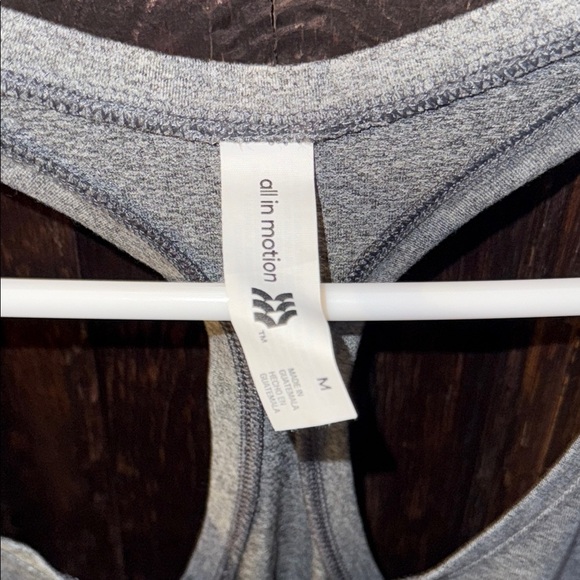 Bundle of 2 All in Motion workout tanks - Picture 4 of 4